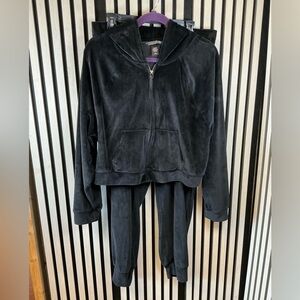 Victoria's Secret Black Velour Zip-Up Hoodie and Pants Set Sz Lg